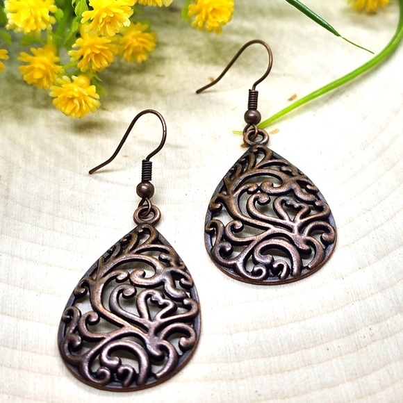 Copper Filigree Teardrop - Picture 5 of 5